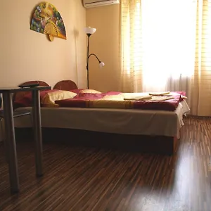 Center House Apartmán